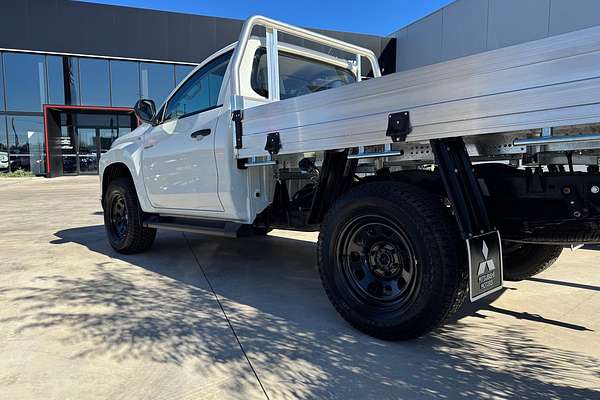 2024 Mitsubishi Triton GLX MR 4X4