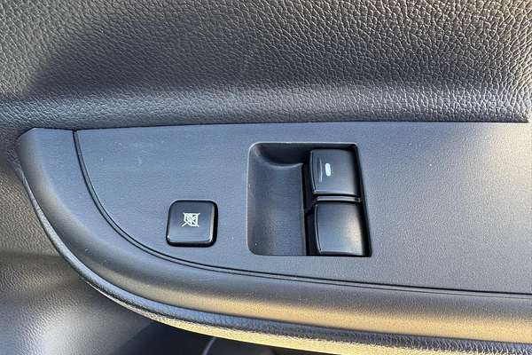 2024 Mitsubishi Triton GLX MR 4X4