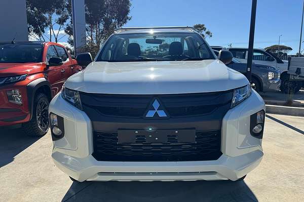 2024 Mitsubishi Triton GLX MR 4X4