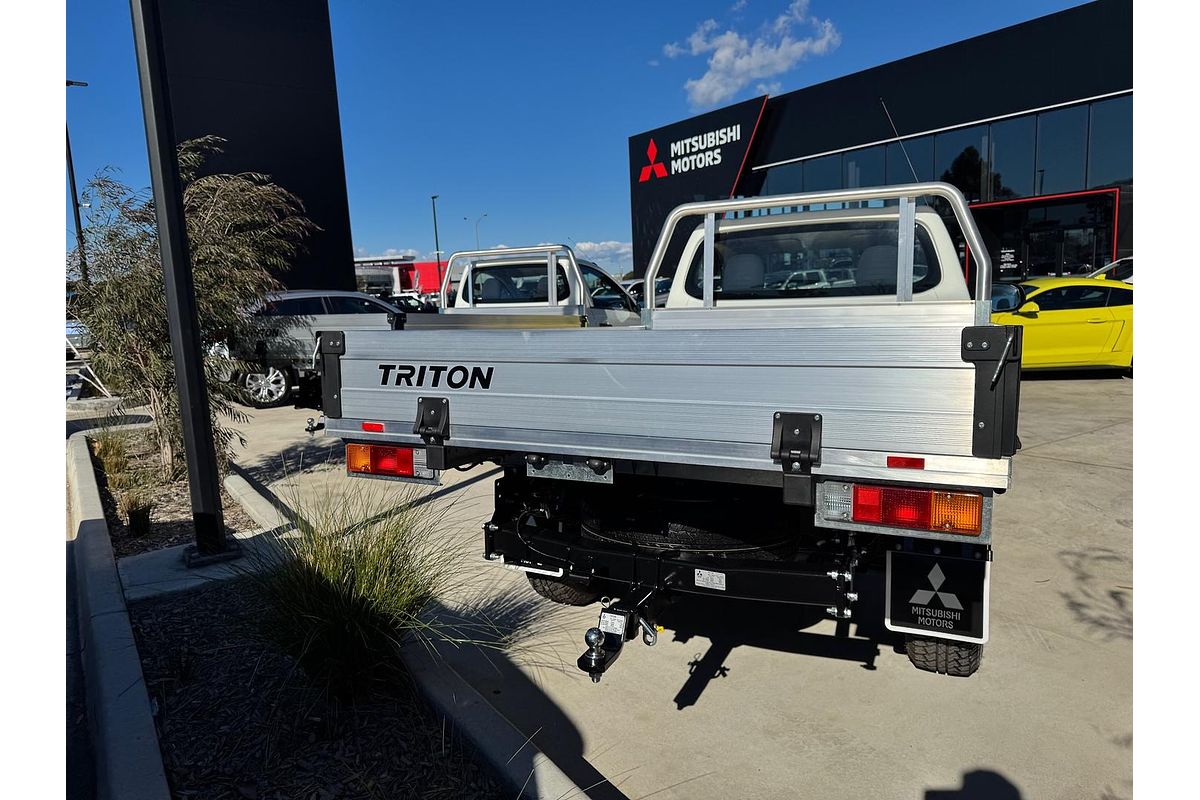 2024 Mitsubishi Triton GLX MR 4X4