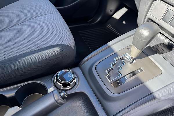 2024 Mitsubishi Triton GLX MR 4X4