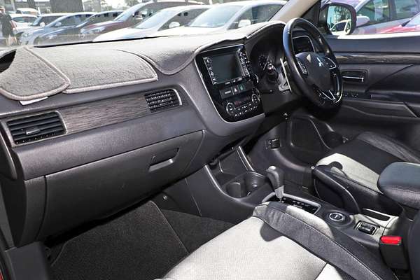2015 Mitsubishi Outlander Exceed ZK