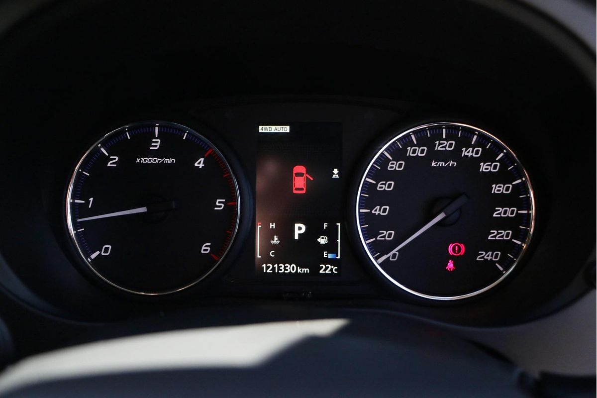 2015 Mitsubishi Outlander Exceed ZK