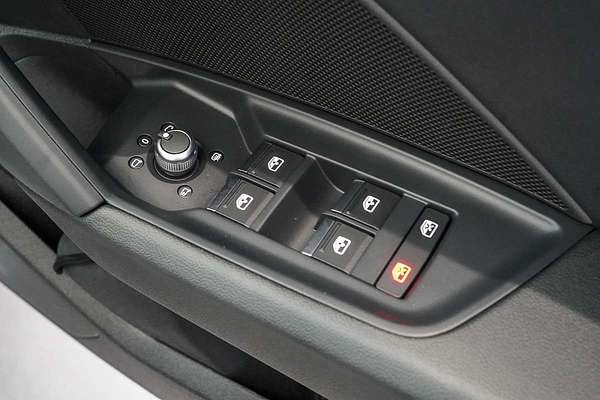 2023 Audi A3 40 TFSI S line GY