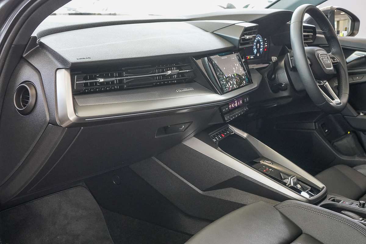 2023 Audi A3 40 TFSI S line GY