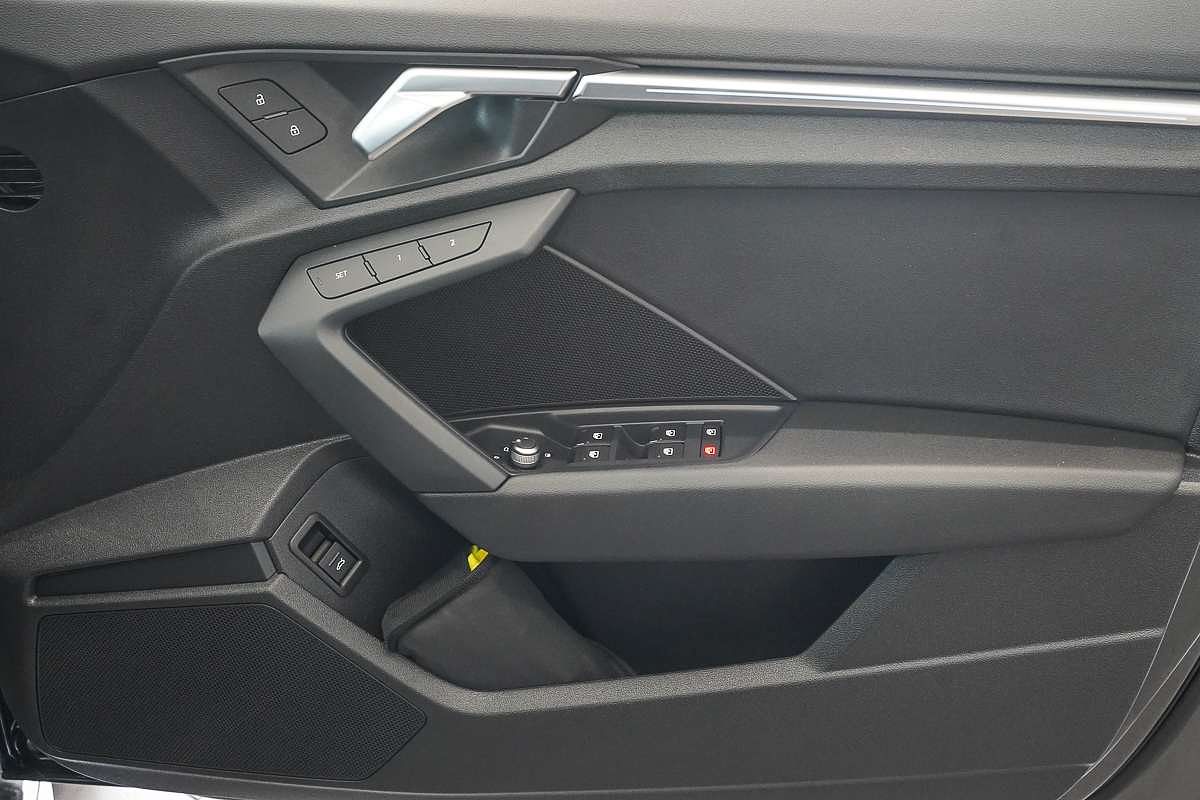 2023 Audi A3 40 TFSI S line GY