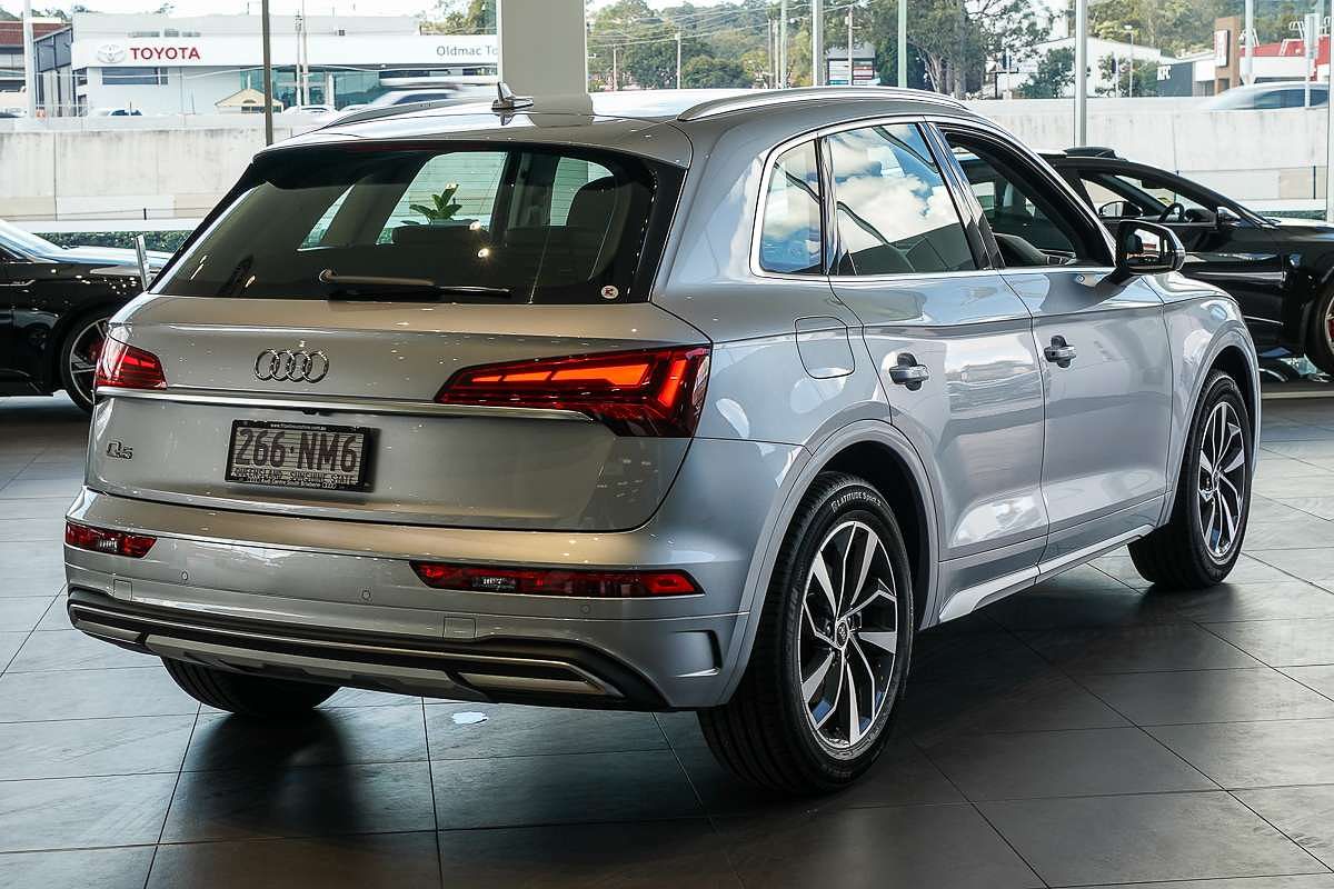 2024 Audi Q5 35 TDI FY