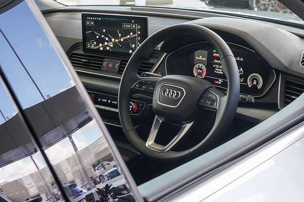 2024 Audi Q5 35 TDI FY