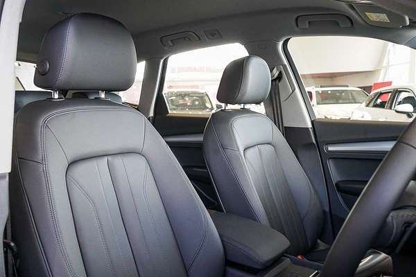 2024 Audi Q5 35 TDI FY