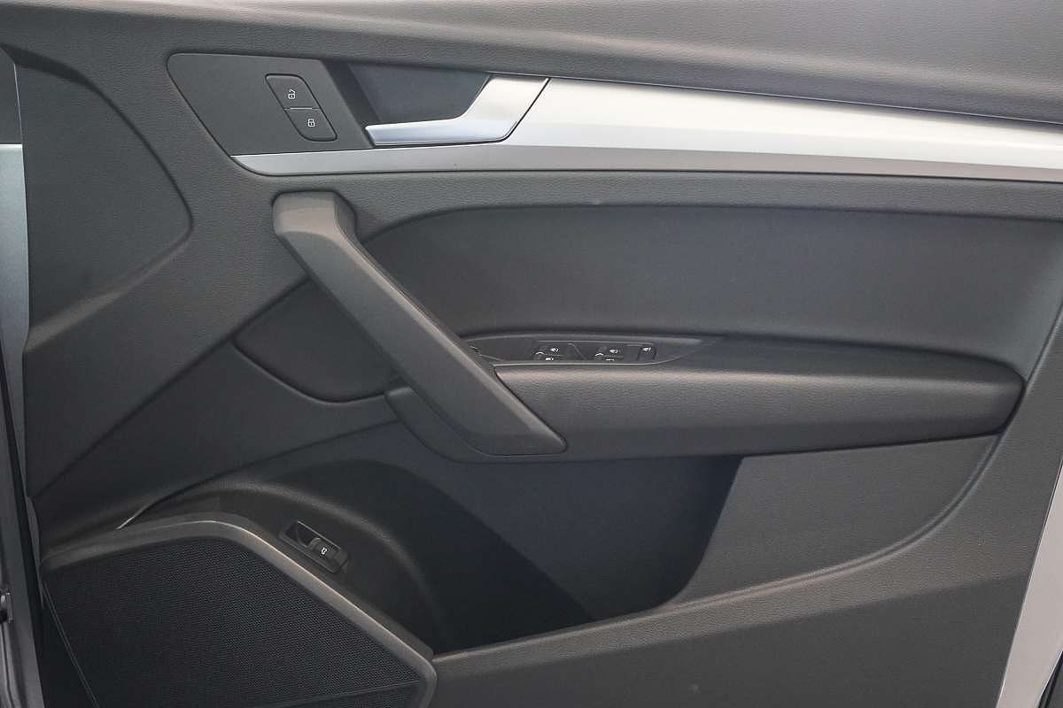 2024 Audi Q5 35 TDI FY