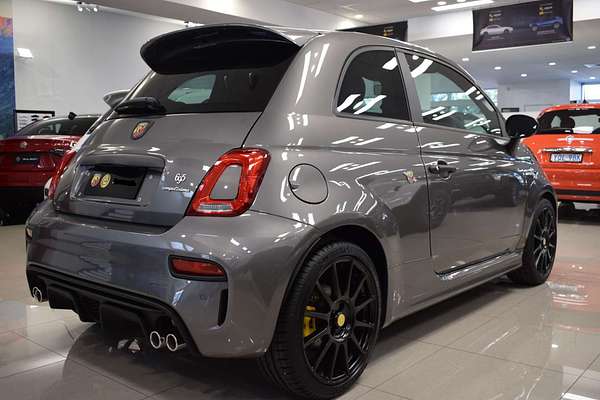 2024 Abarth 695 Competizione
