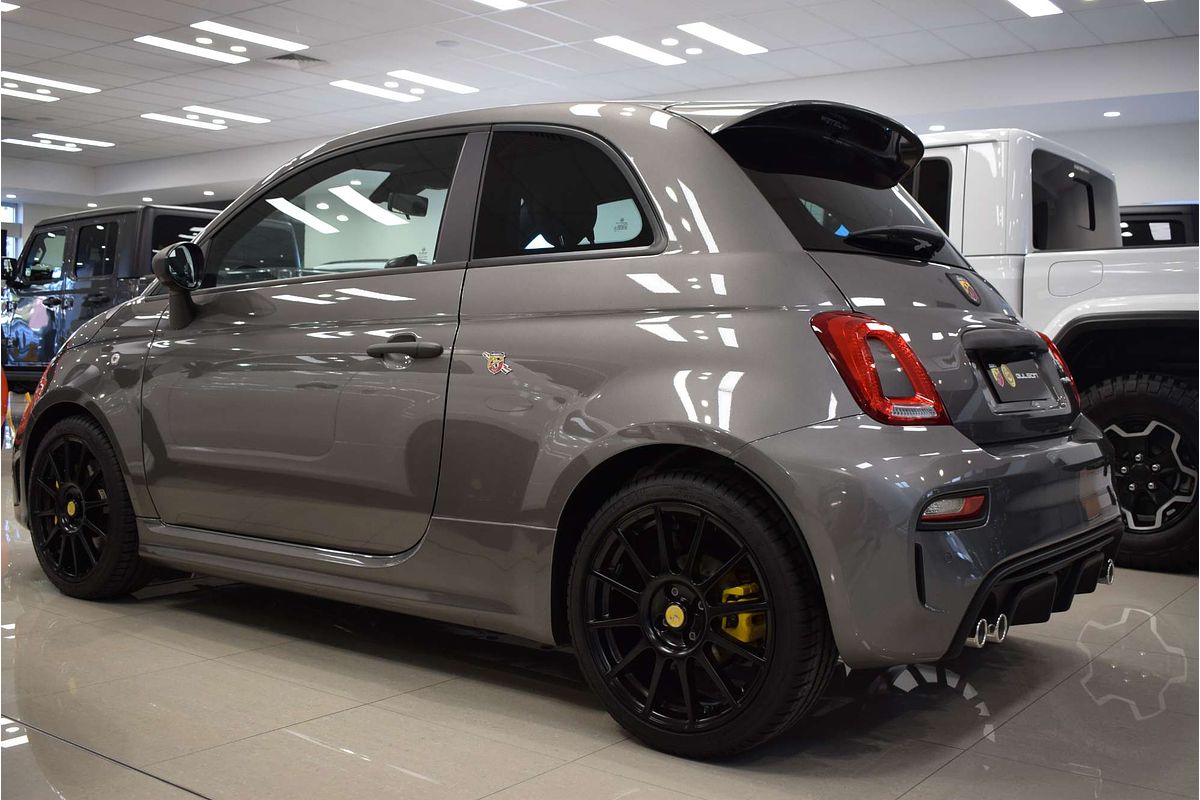 2024 Abarth 695 Competizione
