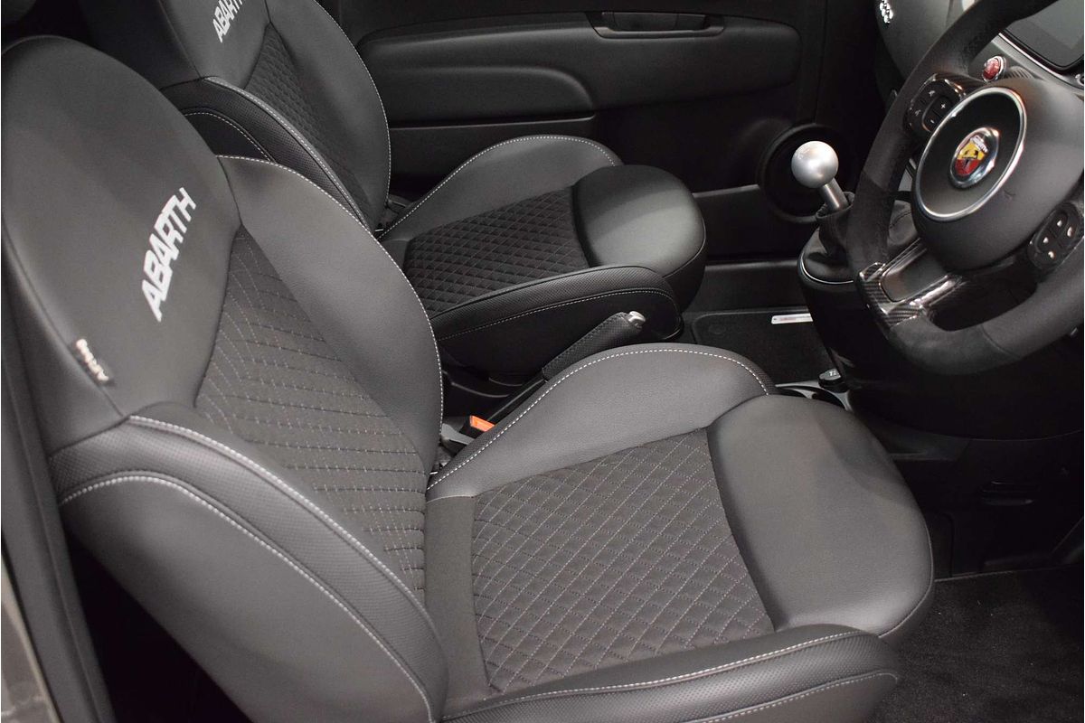 2024 Abarth 695 Competizione