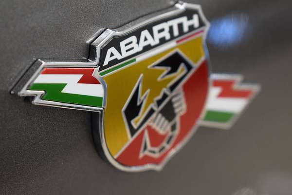 2024 Abarth 695 Competizione