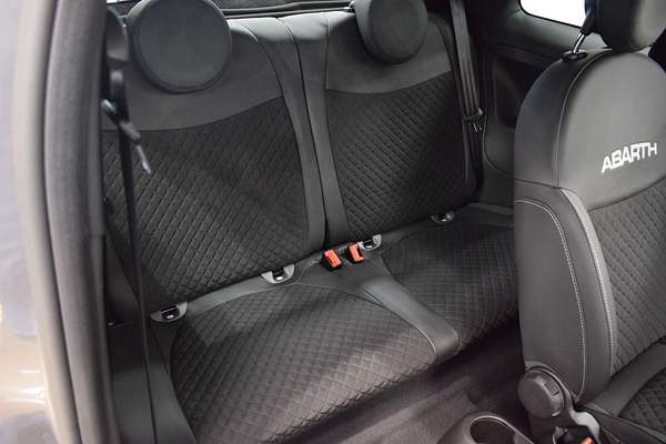 2024 Abarth 695 Competizione