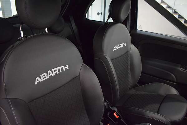 2024 Abarth 695 Competizione