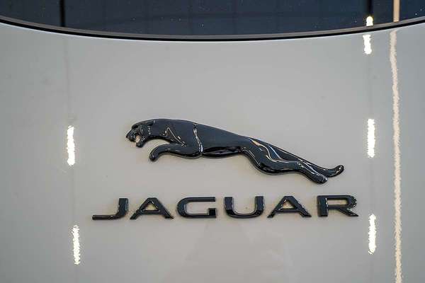 2024 Jaguar F-TYPE R 75 X152