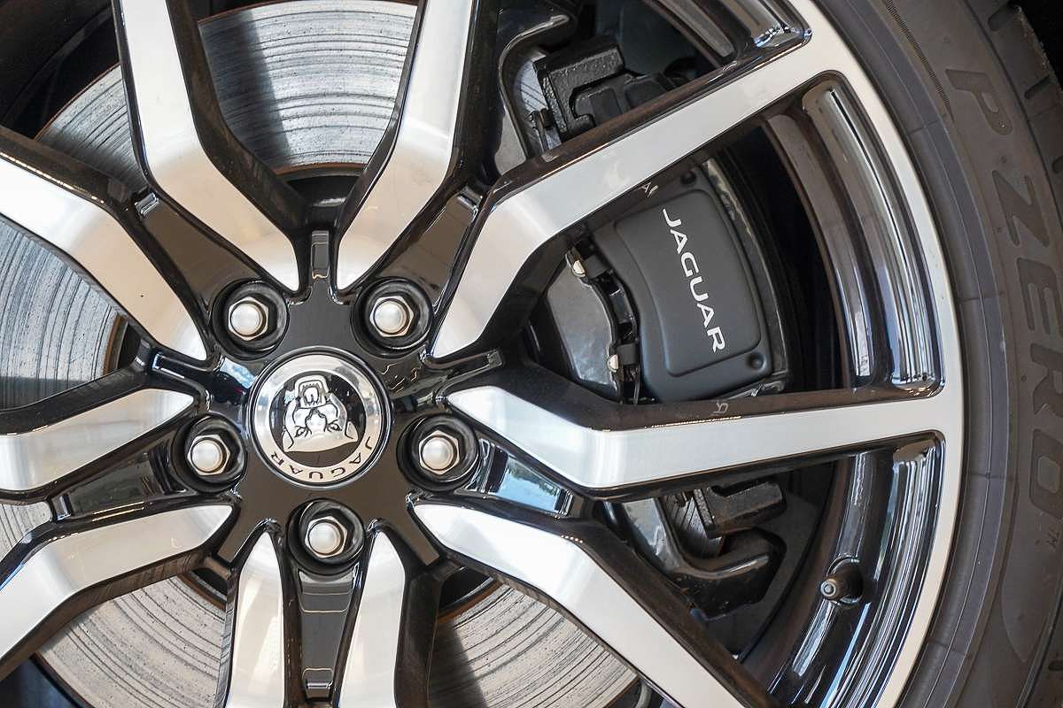 2024 Jaguar F-TYPE R 75 X152