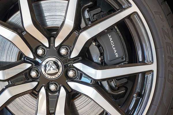 2024 Jaguar F-TYPE R 75 X152