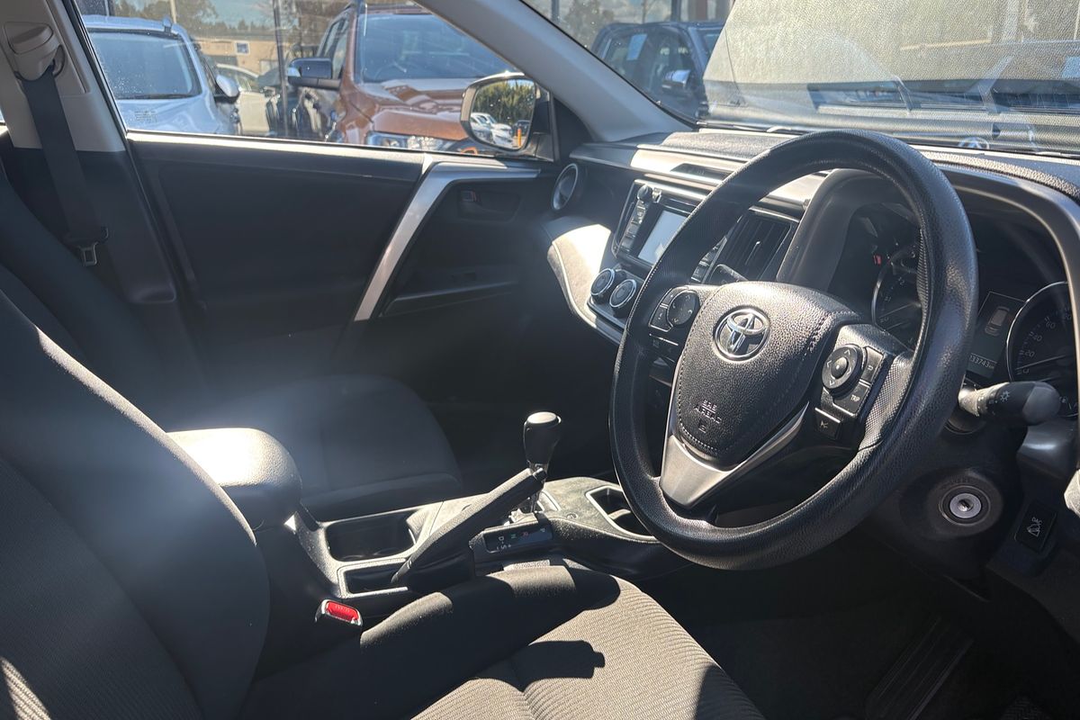 2017 Toyota RAV4 GX ASA44R