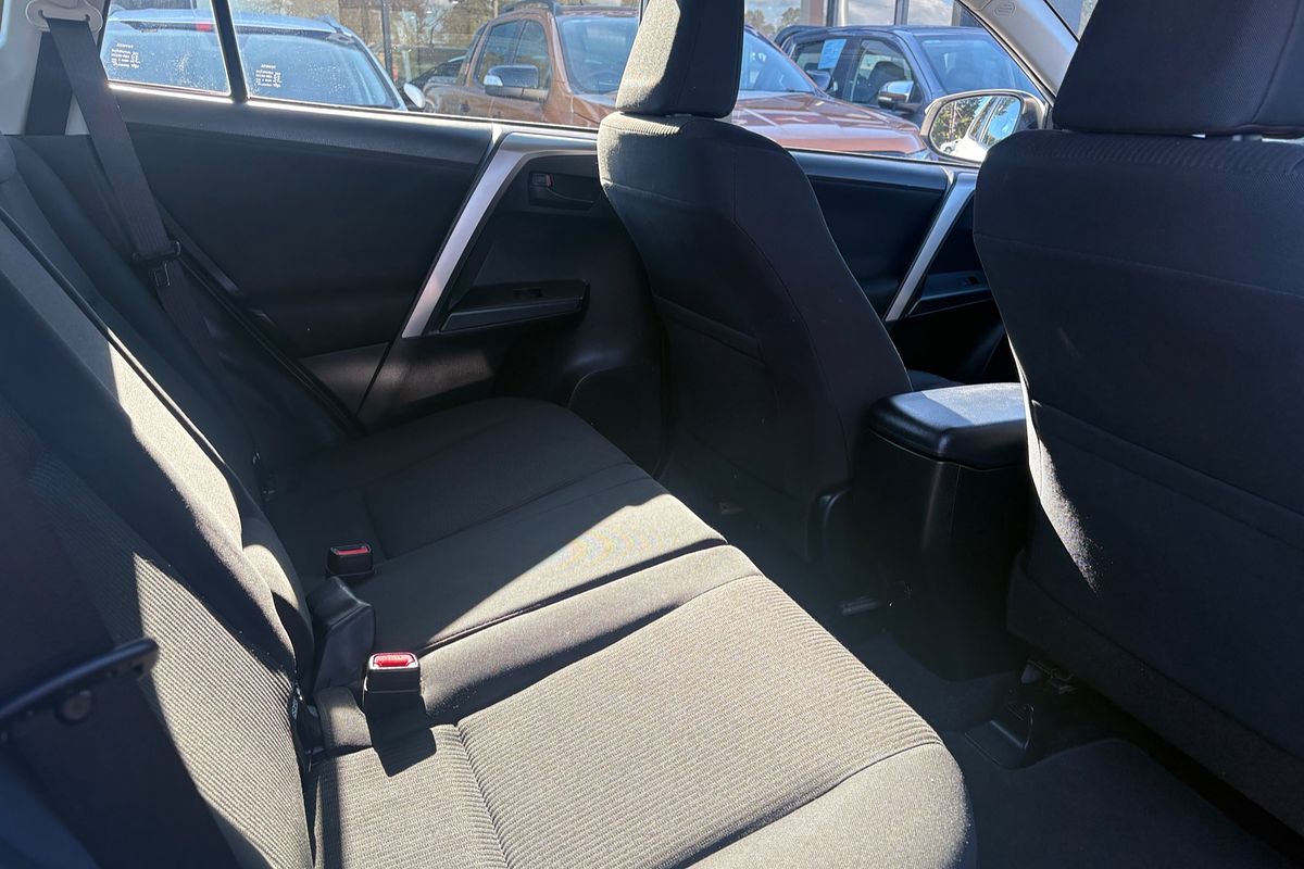 2017 Toyota RAV4 GX ASA44R