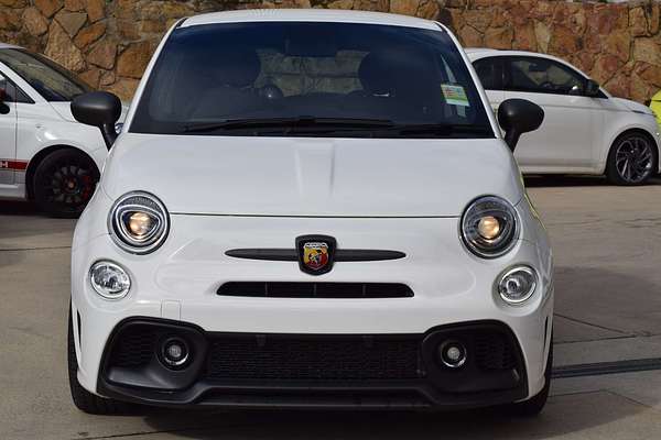 2023 Abarth 695 Competizione