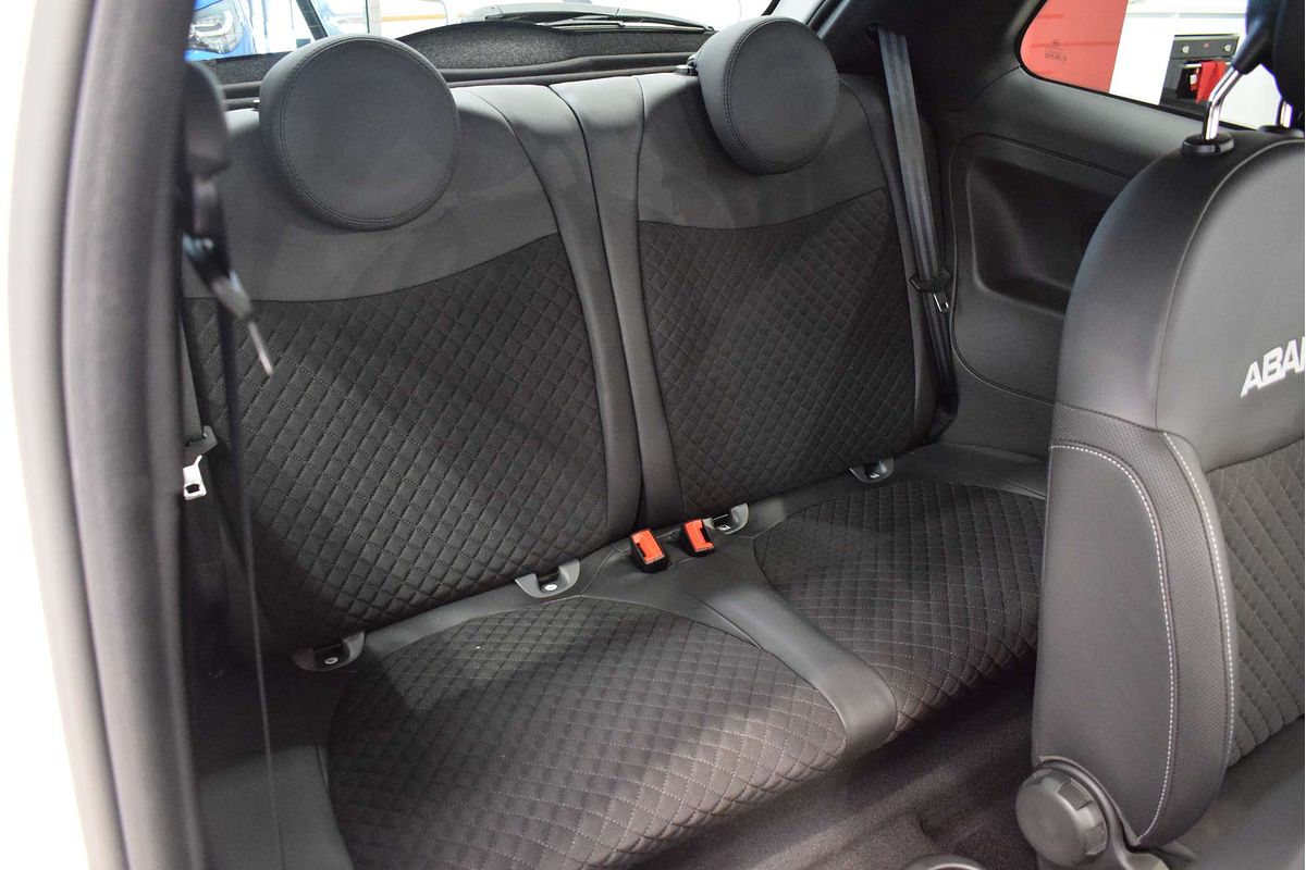 2023 Abarth 695 Competizione