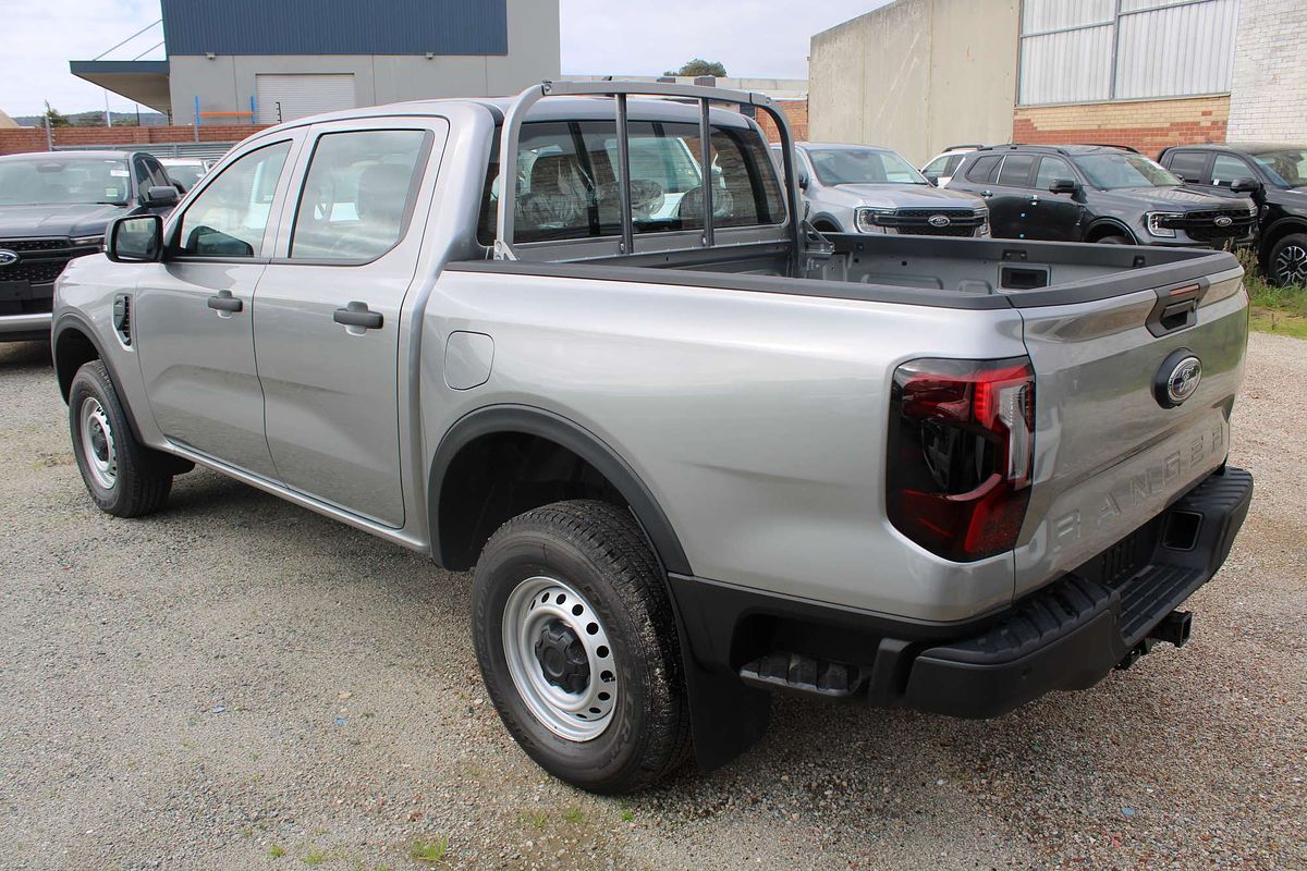 2025 Ford Ranger XL 4X4 2.0L