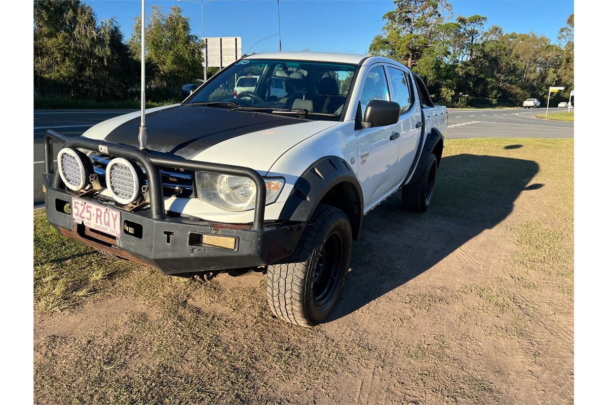 2011 Mitsubishi Triton GL-R MN 4X4