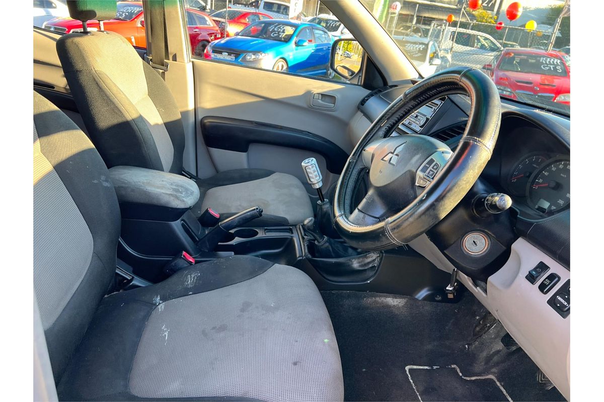 2011 Mitsubishi Triton GL-R MN 4X4