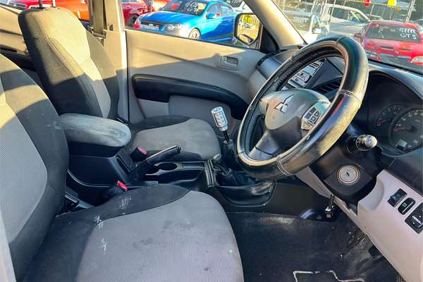 2011 Mitsubishi Triton GL-R MN 4X4