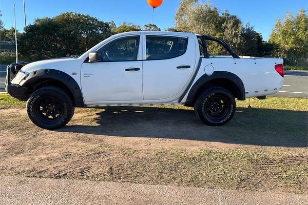 2011 Mitsubishi Triton GL-R MN 4X4
