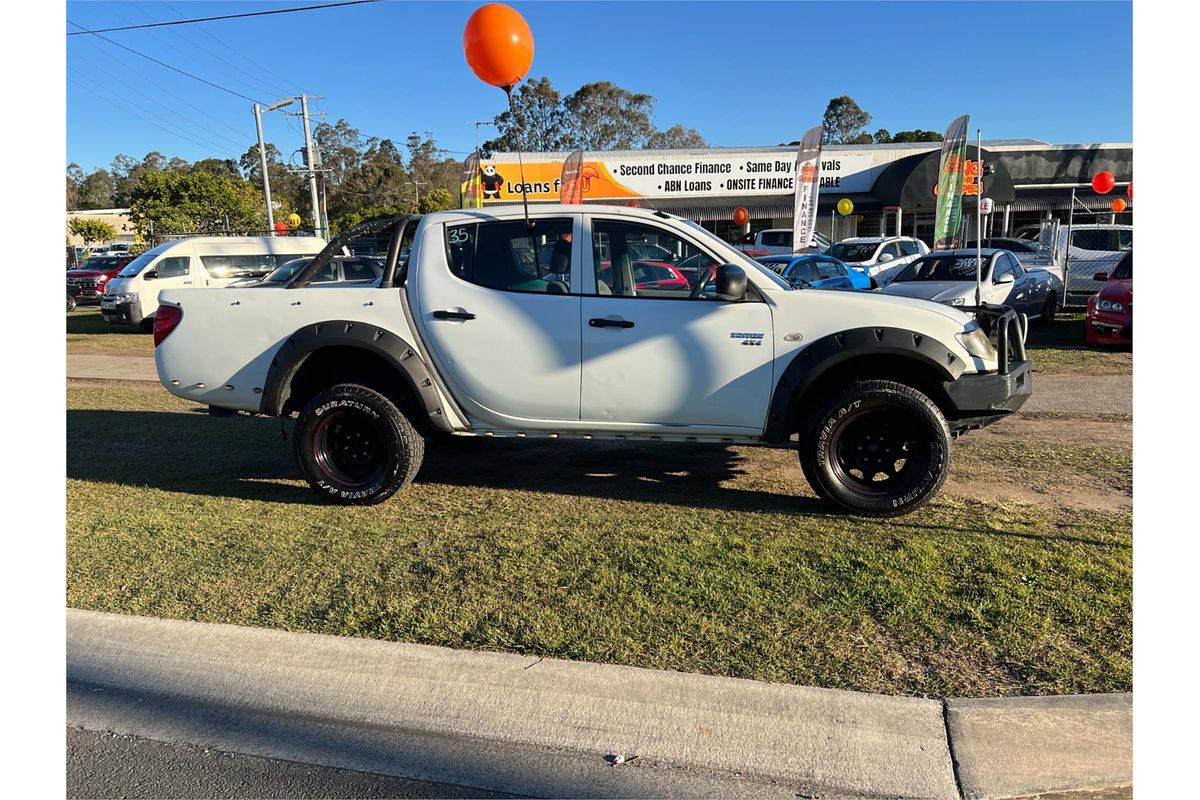 2011 Mitsubishi Triton GL-R MN 4X4