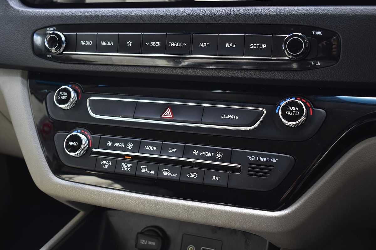 2020 Kia Carnival SLi YP