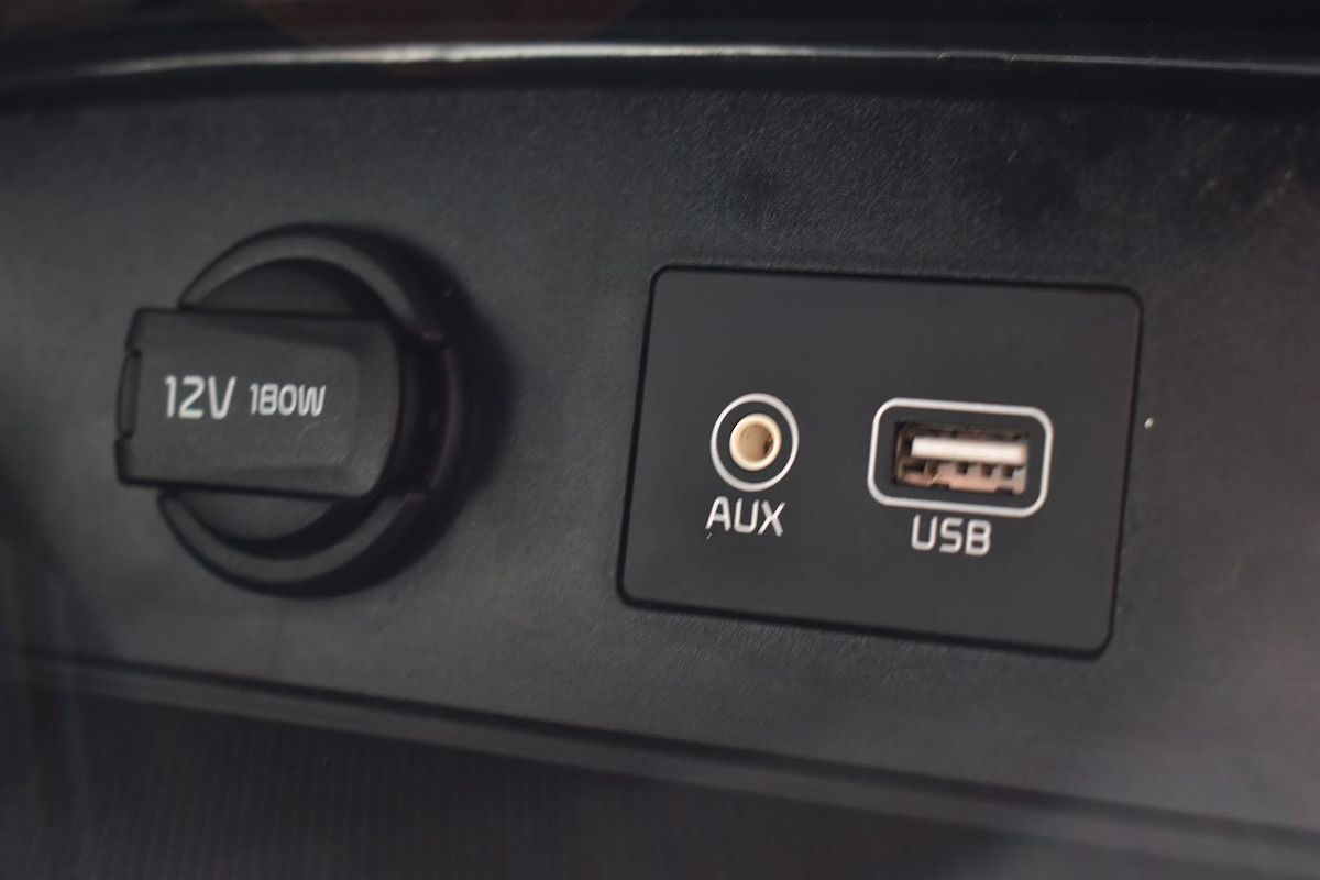 2020 Kia Carnival SLi YP