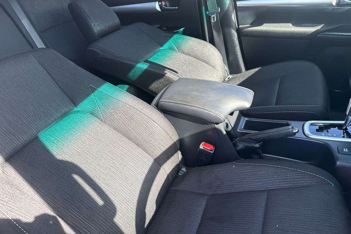 2019 Toyota Hilux SR5 GUN126R 4X4