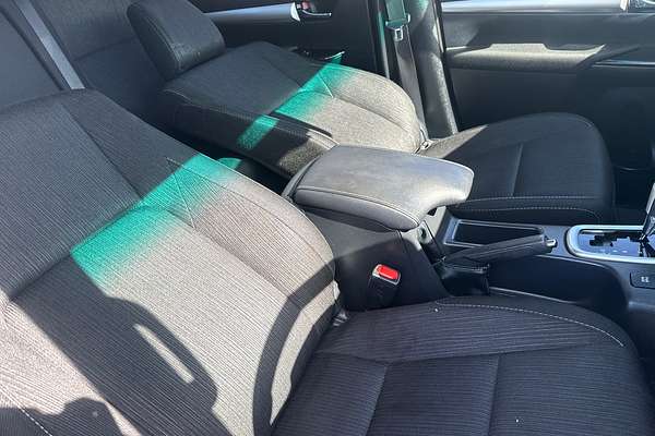 2019 Toyota Hilux SR5 GUN126R 4X4