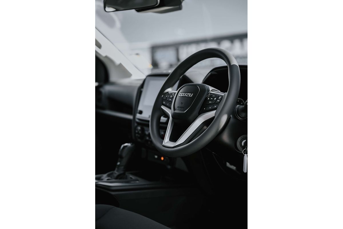2025 Isuzu D-MAX SX 4X4