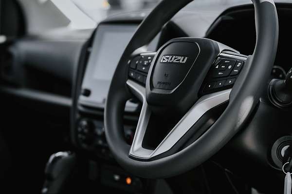 2025 Isuzu D-MAX SX 4X4