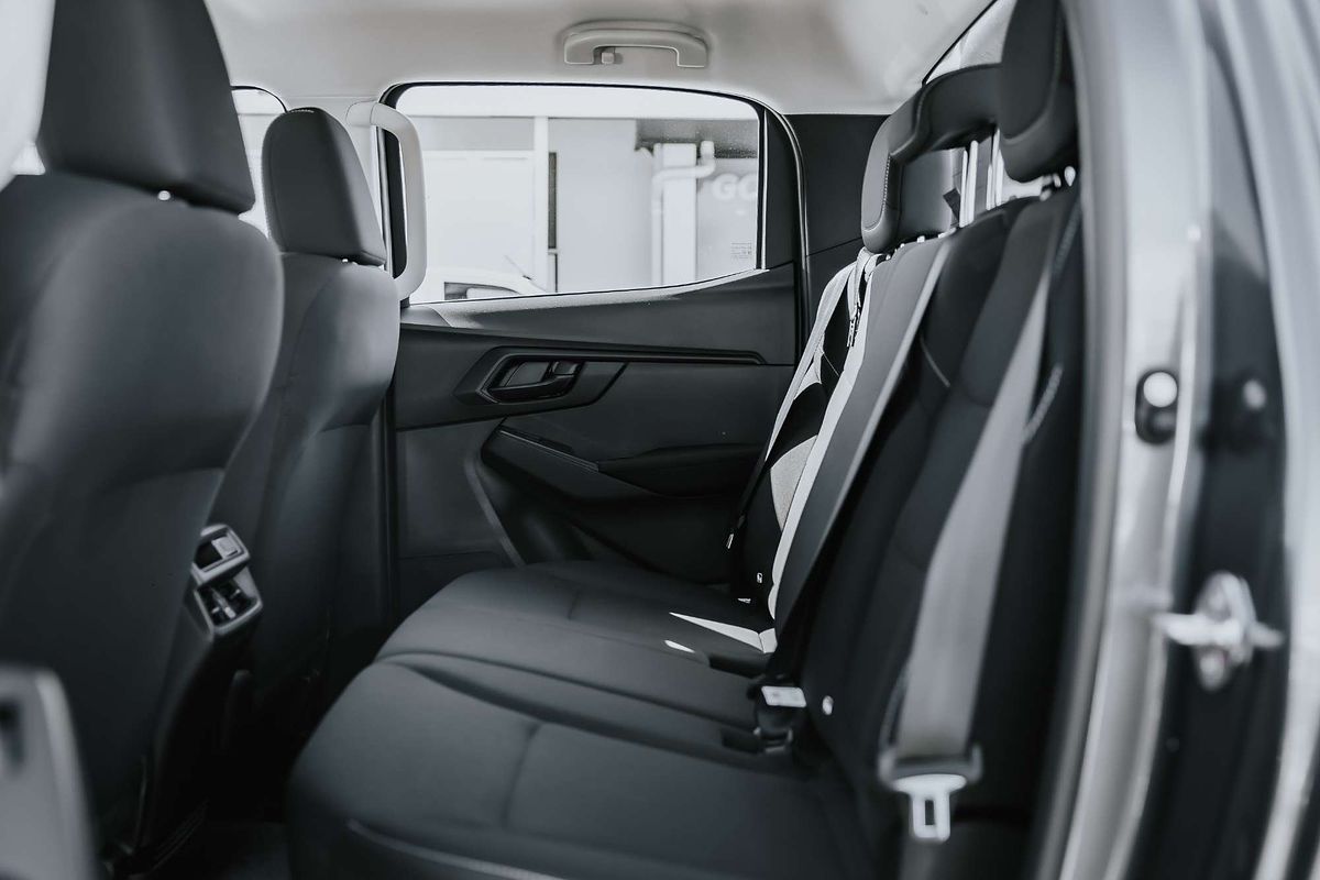 2025 Isuzu D-MAX SX 4X4