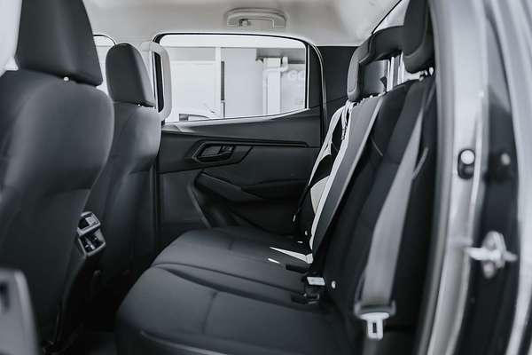 2025 Isuzu D-MAX SX 4X4