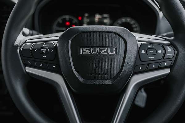 2025 Isuzu D-MAX SX 4X4