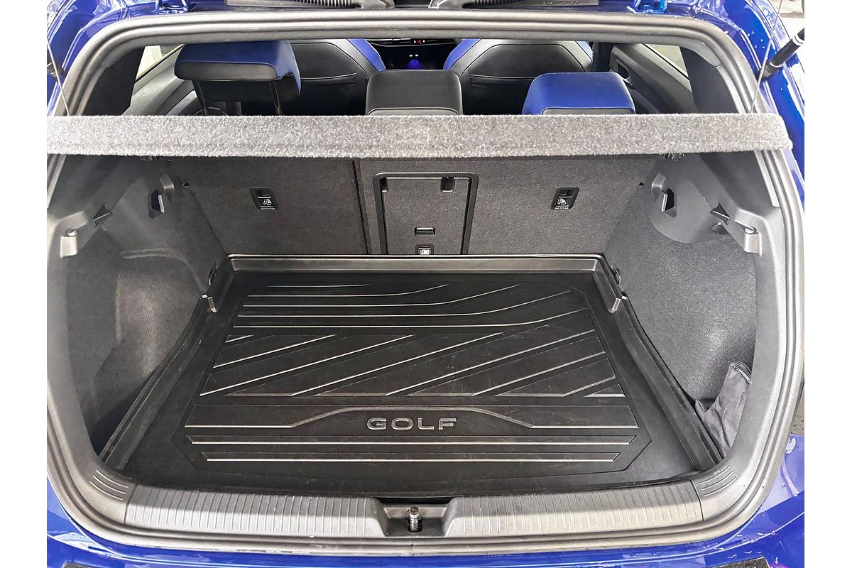 2022 Volkswagen Golf GTI 8