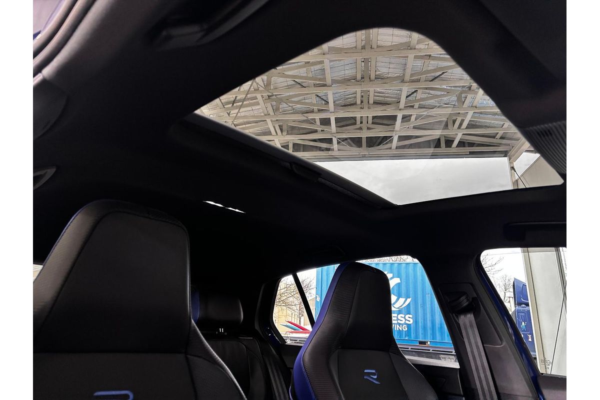 2022 Volkswagen Golf GTI 8