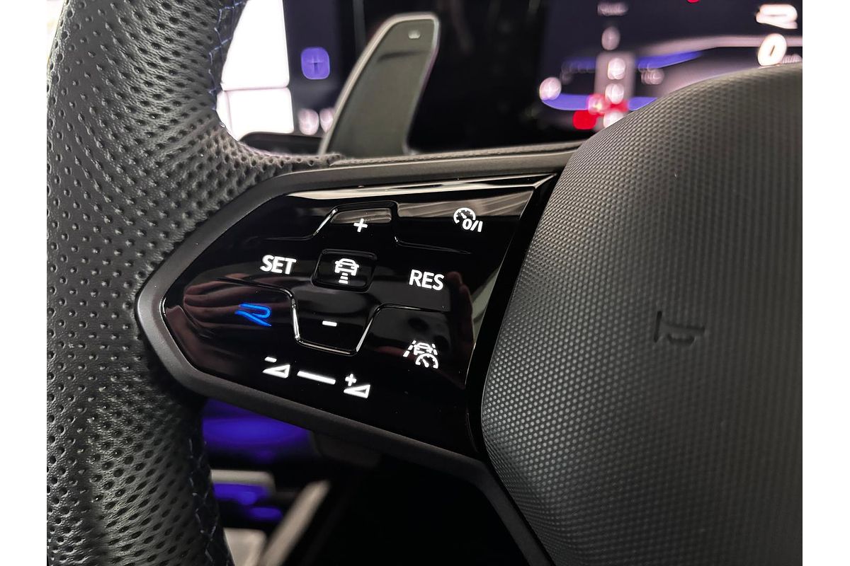 2022 Volkswagen Golf GTI 8