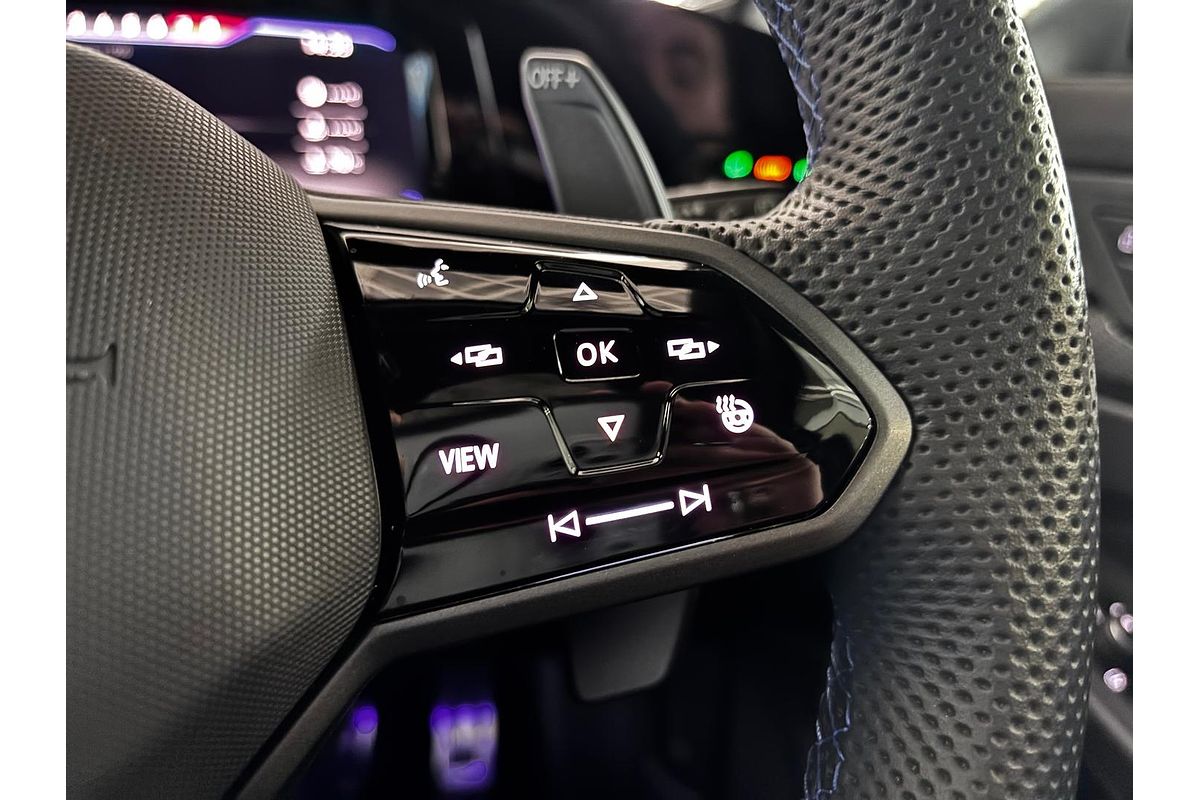 2022 Volkswagen Golf GTI 8
