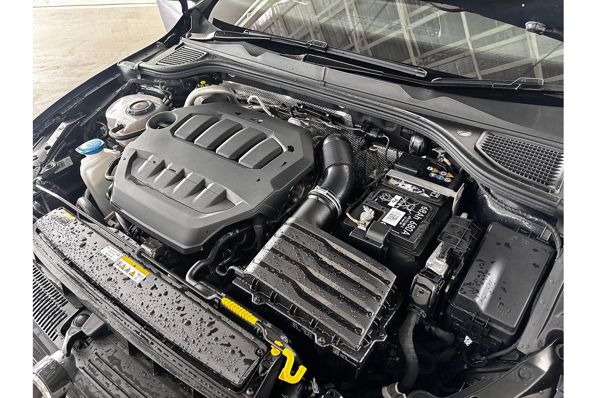 2022 Volkswagen Golf GTI 8
