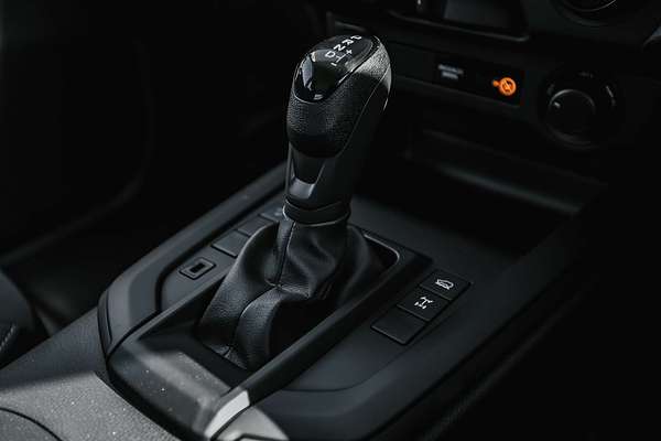 2025 Isuzu D-MAX SX 4X4