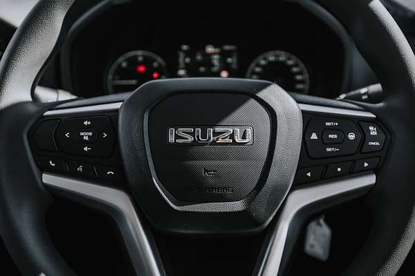 2025 Isuzu D-MAX SX 4X4