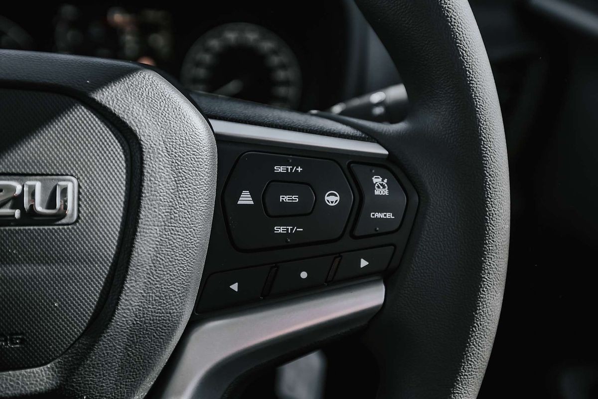 2025 Isuzu D-MAX SX 4X4